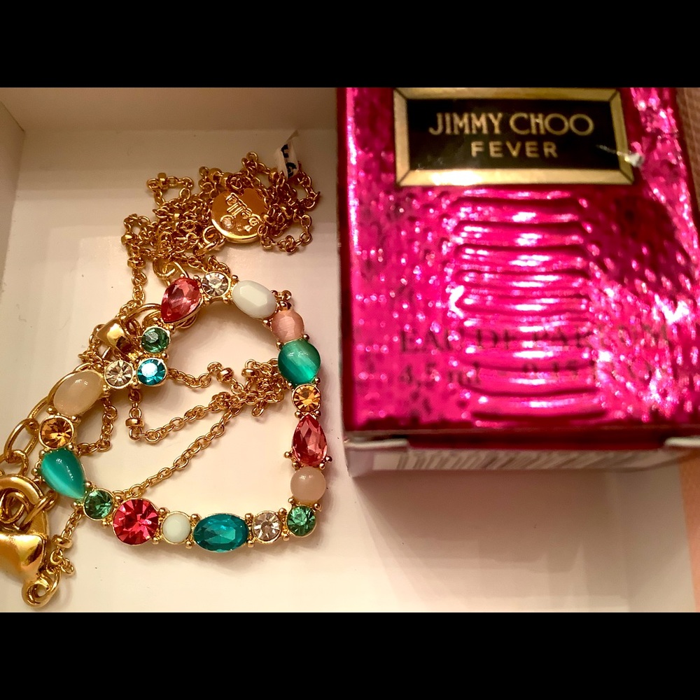 Adorable bundle . Pretty heart necklace and fragrance